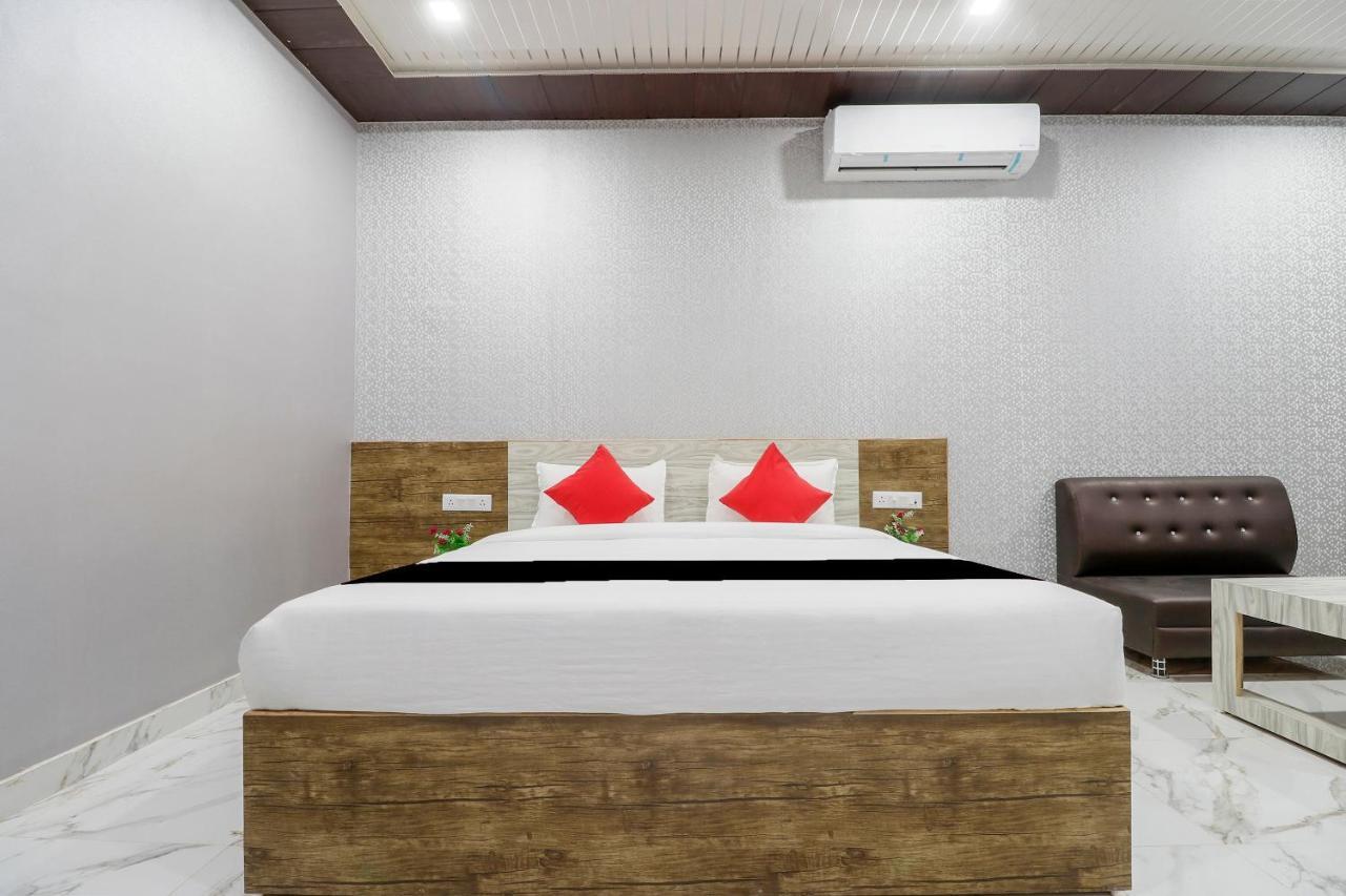 Capital O 63158 Hotel Om Sai Ram Chhatarpur Exterior foto