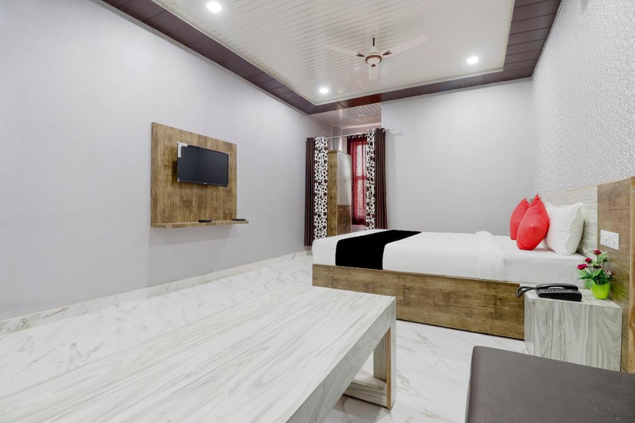 Capital O 63158 Hotel Om Sai Ram Chhatarpur Exterior foto