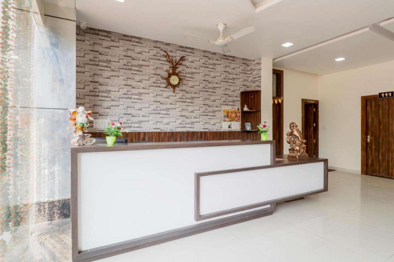 Capital O 63158 Hotel Om Sai Ram Chhatarpur Exterior foto