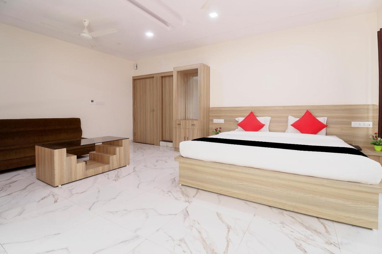 Capital O 63158 Hotel Om Sai Ram Chhatarpur Exterior foto